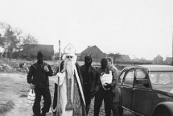 Chiro Achel 1966 bezoek Sinterklaas lokaal Witteberg