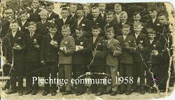 Plechtigecommunie1958groepsfotojongens