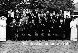Plechtigecommunie1960groepsfotojongens