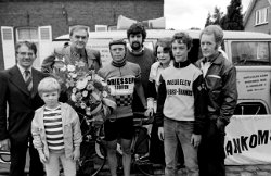 1980 Achel Wielerwedstrijd amateurs winnaar Peter Winnen (Nl)